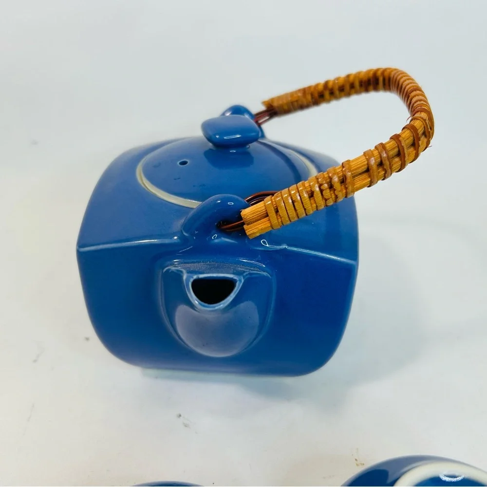 Nakagama Japanese Ceramic Tea Set, Teapot & 4 Cups Blue Color